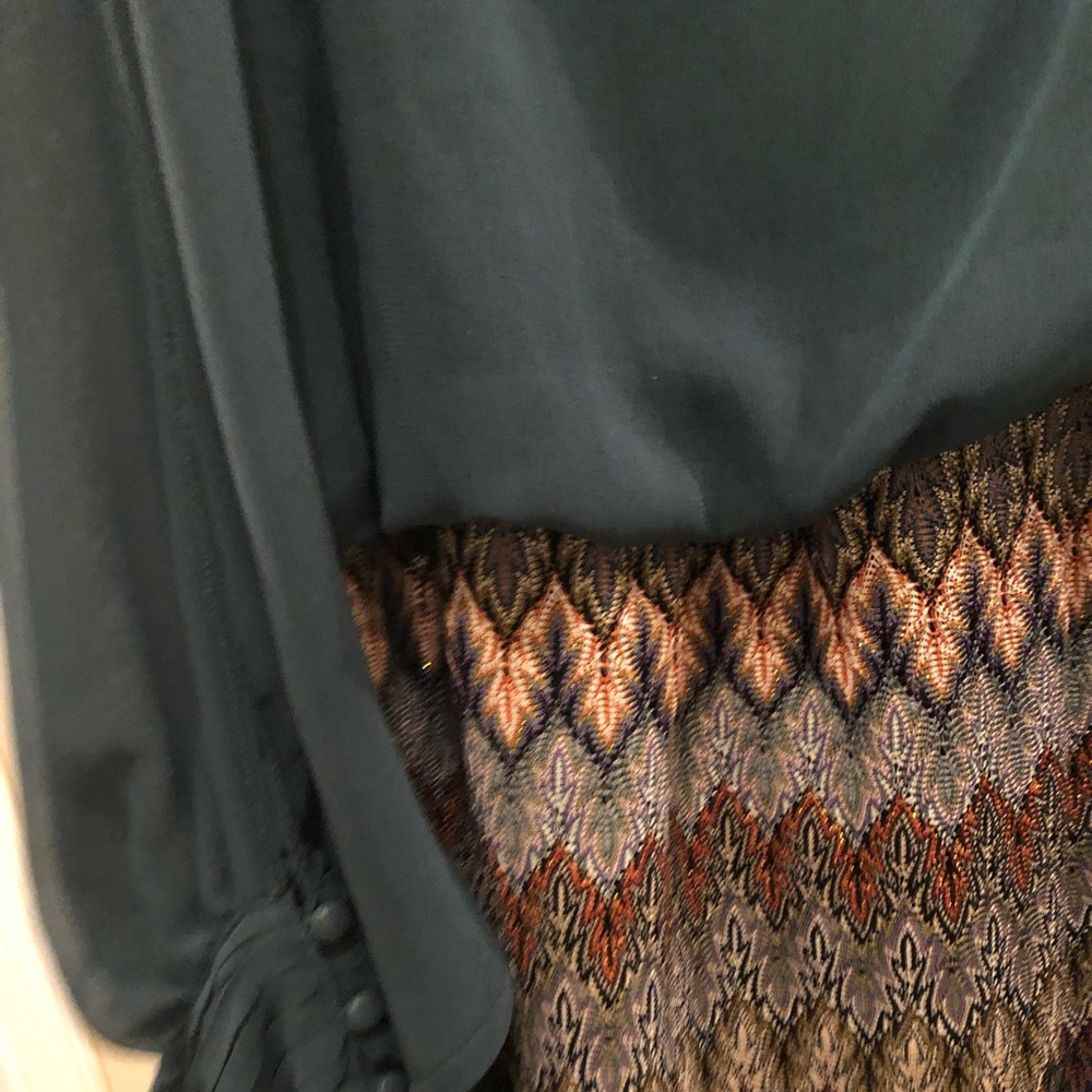 Cute little dress that looks like a top/skirt